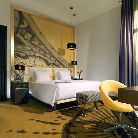 Le Meridien Grand מלון