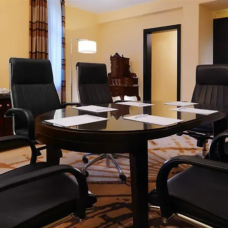 Le Meridien Grand Hotel